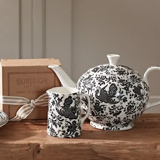 Black Regal Peacock Mini Tankard Jug 160ml/0.25pt