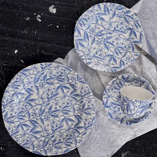 Fortnum & Mason Blue Prunus Plate 21.5cm
