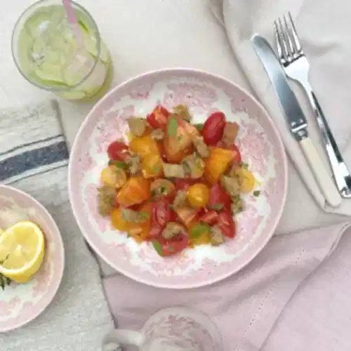 The Burleigh Kitchen: Simple Tomato Salad